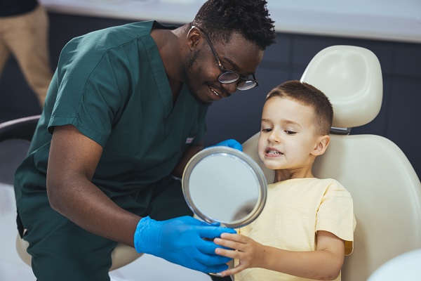 How Early Should Your Child See A Kid Friendly Dentist?